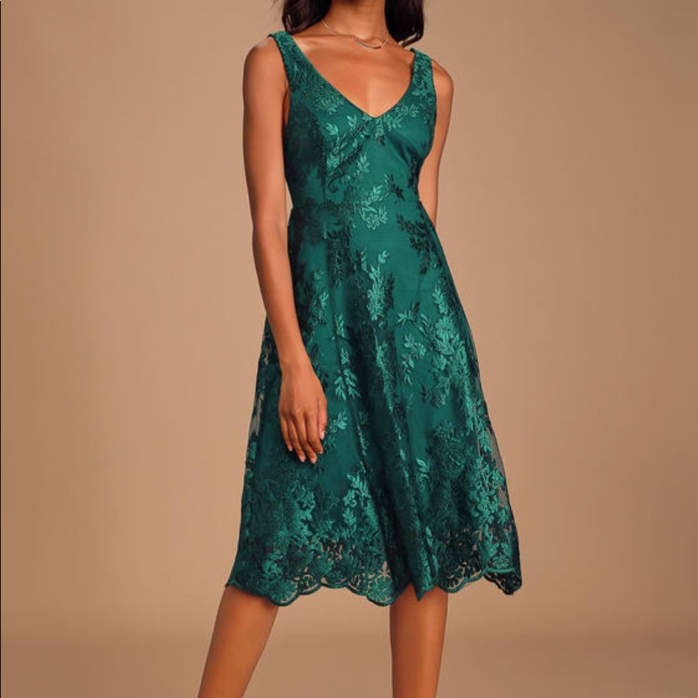 Lulus forest green midi dress